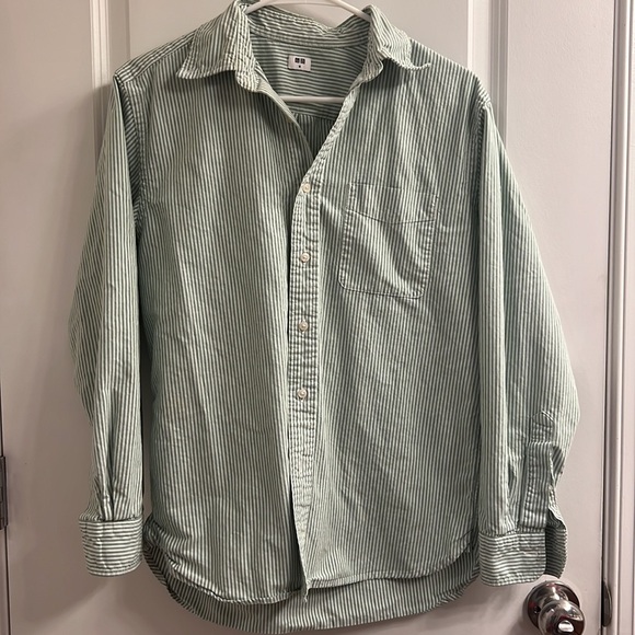 Uniqlo Striped Button Down - Picture 2 of 6